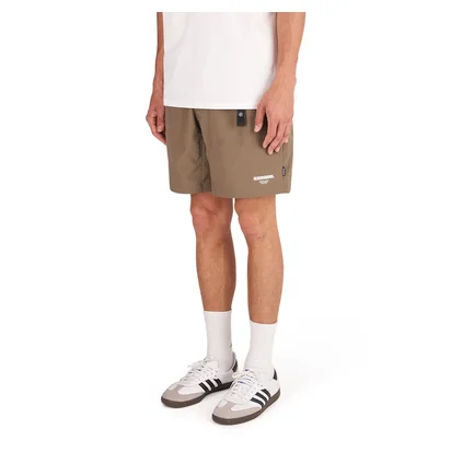 Neighborhood Multifunktions Shorts (Braun)
