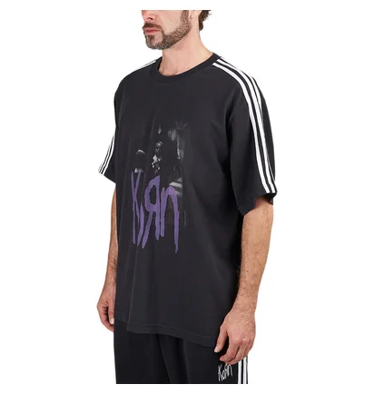 adidas x Korn Graphic Tee (Dunkelgrau / Lila)