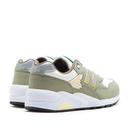 New Balance MT580AC2 (Oliv / Weiß)