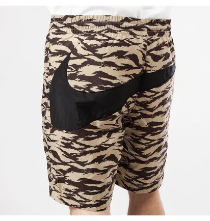 Nike NSW Printed Swoosh Woven Shorts (Khaki / Schwarz)