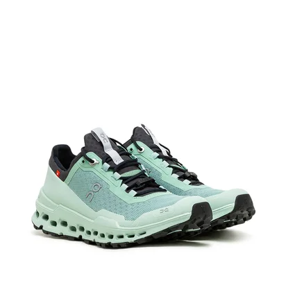 On WMNS Cloudultra (Grün / Anthrazit)
