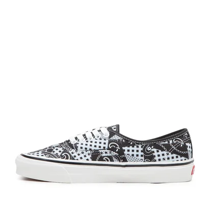 Vans UA Authentic 44DX Anaheim Factory WP (Schwarz / Weiß)
