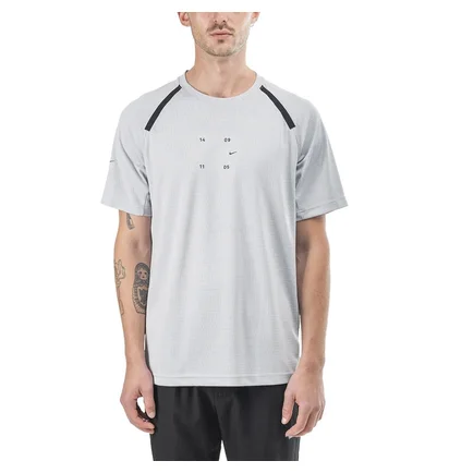 Nike Tech Pack T-Shirt (Grau)