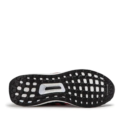 adidas UltraBOOST (Schwarz / Rot)