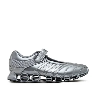 adidas x Taqwa Bint Ali WMNS Megaride (Silber)
