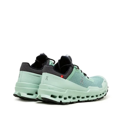 On WMNS Cloudultra (Grün / Anthrazit)