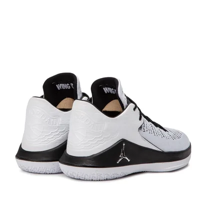 Air Jordan XXXII Low Wing It (Weiß / Silber)
