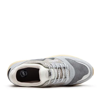 Karhu Aria 95 (Grau / Beige)