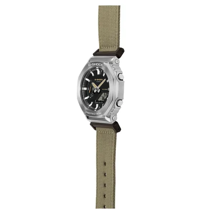 Casio G-Shock GM-2100C-5AER (Oliv / Grau)
