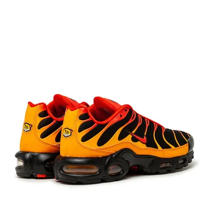 Nike Air Max Plus 'Volcano' (Schwarz / Orange / Rot)