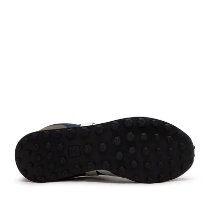 Veja Rio Branco Alveomesh (Oliv / Navy)