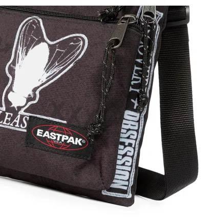 Eastpak x Pleasures Rusher (Schwarz)