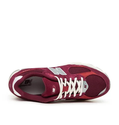 New Balance M2002RHA 'Higher Learning Pack' (Rot)