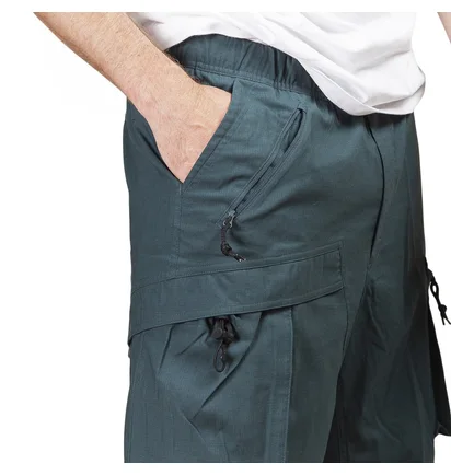 Nike ACG Cargo Shorts (Dunkelgrün)