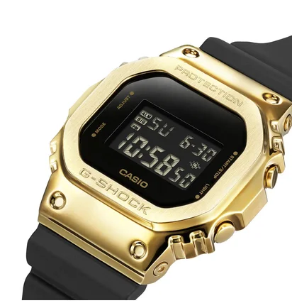 Casio G-Shock GM-5600G-9ER (Schwarz / Gold)