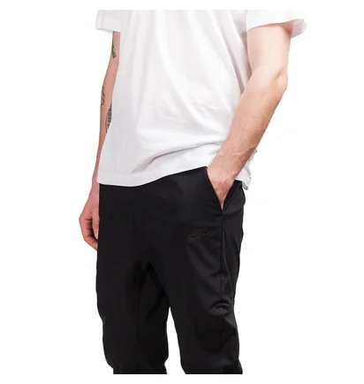 Nike Sportswear Tech Pack Woven Track Pant (Schwarz)