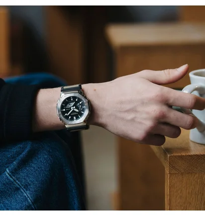Casio G-Shock GM-2100C-5AER (Oliv / Grau)