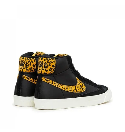 Nike WMNS Blazer Mid '77 (Schwarz / Braun)