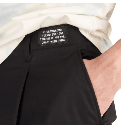Neighborhood Tuck / E-PT (Schwarz)