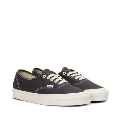 Vans Vault OG Authentic LX (Schwarz)