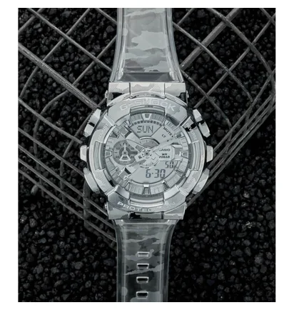 Casio G-Shock GM-110SCM-1AER (Silber / Transparent)