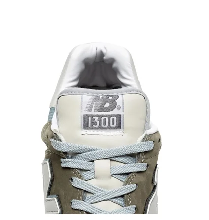 New Balance M1300 JP (Grau / Weiß)