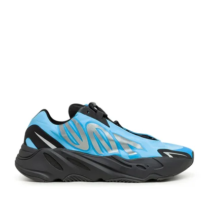 Yeezy Boost 700 MNVN Bright Cyan (Blau / Schwarz)