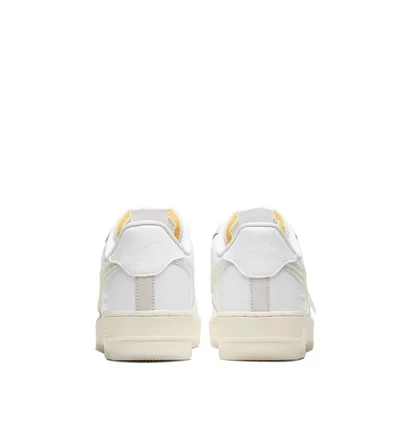 Nike Air Force 1 '07 LV8 (Weiss / Beige)