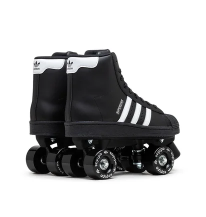 adidas WMNS Superstar 82 Skate (Schwarz / Weiss)