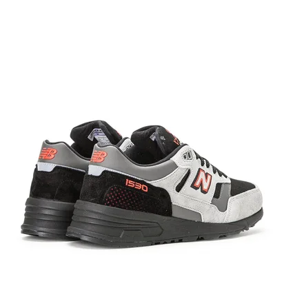 New Balance M1530 VA 'Made in England' (Grau / Schwarz / Rot)