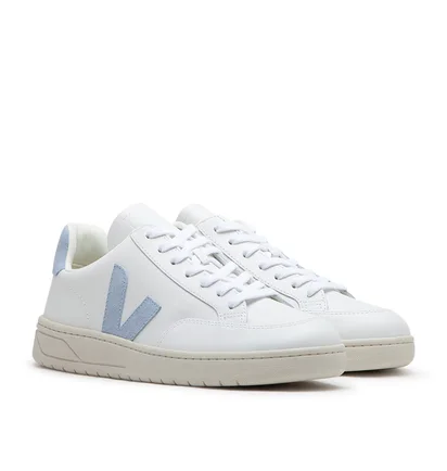 Veja V-12 Leather (Weiß / Hellblau)