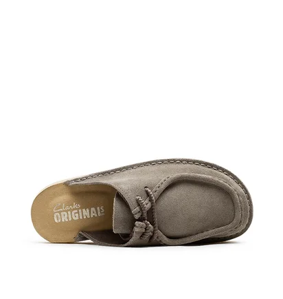 Clarks Originals WMNS Desert Nomad Mule (Grau)