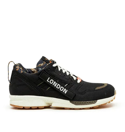 adidas ZX 8000 'Out There' (Schwarz / Weiß / Olive)
