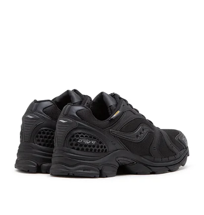 Saucony Progrid Triumph 4 Gorpcore (Schwarz)