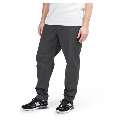 New Balance MP01504 BK Athletics Woven Pant (Schwarz)