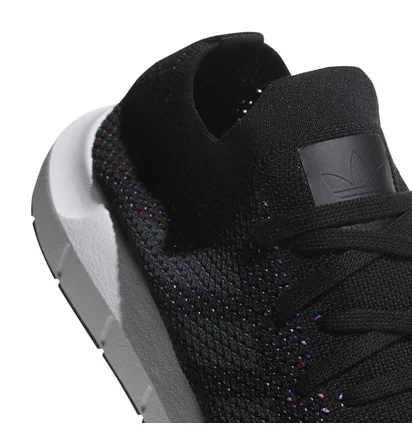 adidas Swift Run PK (Schwarz)