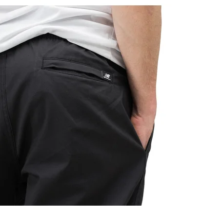 New Balance MP01504 BK Athletics Woven Pant (Schwarz)