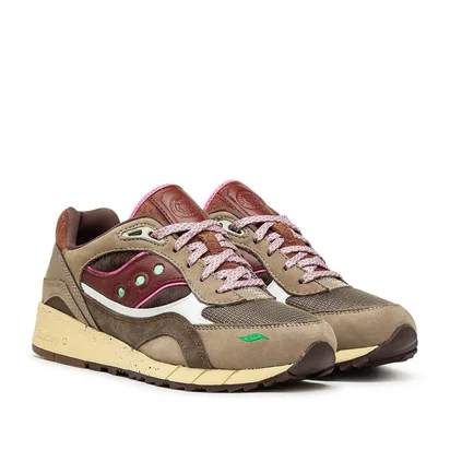 Saucony x Feature Shadow 6000 'Chocolate Chip' (Braun / Rot)