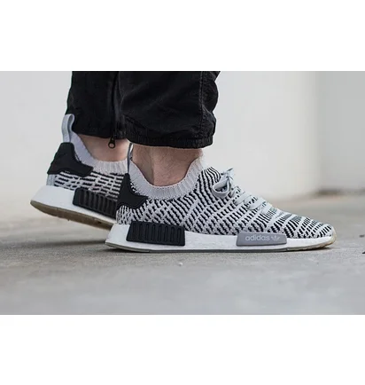 adidas NMD_R1 STLT PK 'Stealth Pack' (Grau / Schwarz)