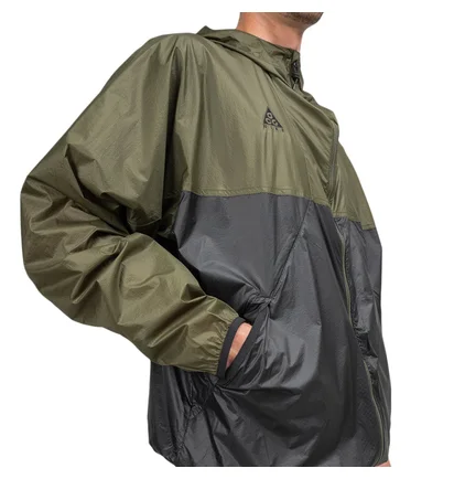 Nike ACG Lightweight Jacket (Olive / Schwarz)