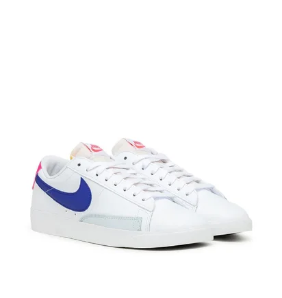Nike WMNS Blazer Low (Weiß / Blau / Pink)