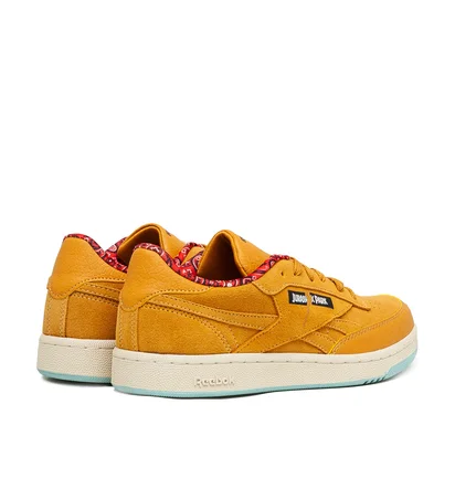 Reebok x Jurassic Park Club C 85 (Braun)