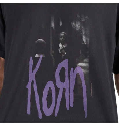 adidas x Korn Graphic Tee (Dunkelgrau / Lila)