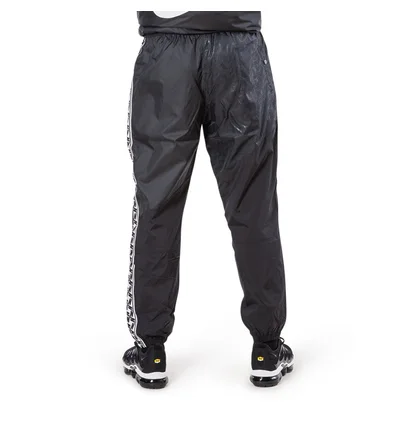 Nike NSW Taped Woven Pant (Schwarz)
