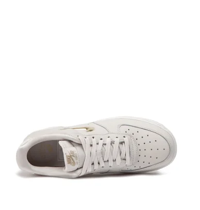 Nike WMNS Air Force 1 Low '07 PRM (Weiß / Gold)