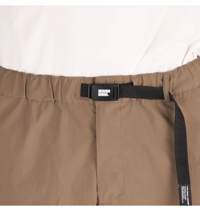 Neighborhood Multifunktions Shorts (Braun)