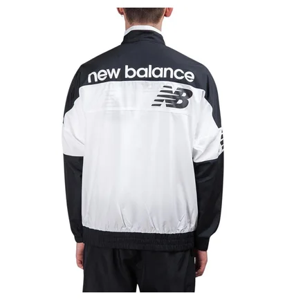 New Balance Athletics Windbreaker Pullover (Schwarz)