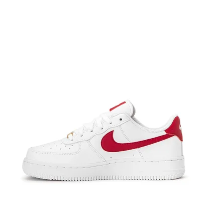 Nike WMNS Air Force 1 ´07 Low (Weiß / Rot)