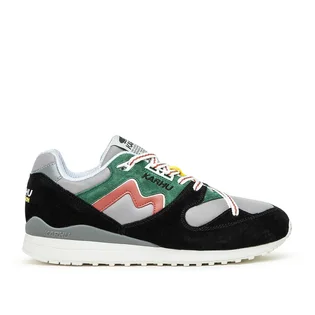 Karhu Synchron Classic 'Fear Bear' (Schwarz / Rot)