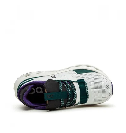 On WMNS Cloudnova (Weiß / Lila / Grün)